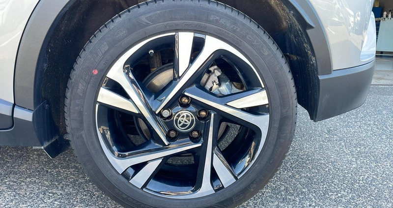Toyota C-HR cena 129900 przebieg: 10132, rok produkcji 2023 z Kęty małe 301